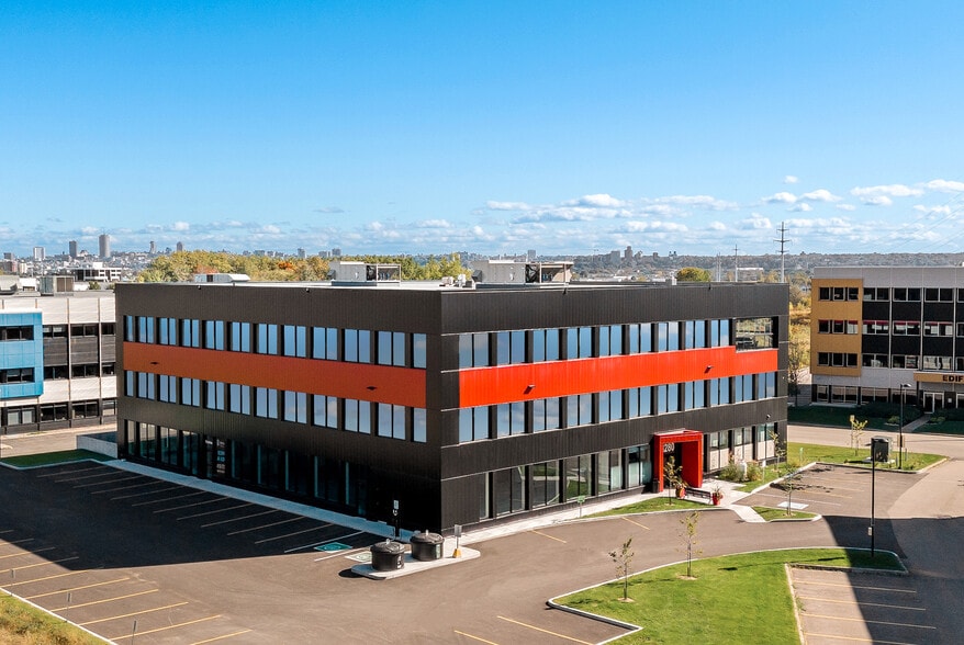1280 Rue Du Blizzard, Québec, QC à louer - Photo principale – Image 1 sur 5