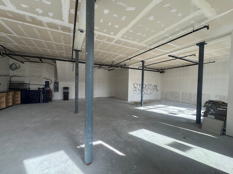980 W Grand Ave, Oakland, CA à vendre - Photo de l’immeuble – Image 2 sur 6