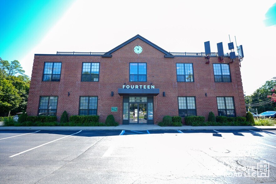 14 Glen Cove Rd, Roslyn Heights, NY à louer - Photo de l’immeuble – Image 3 sur 8