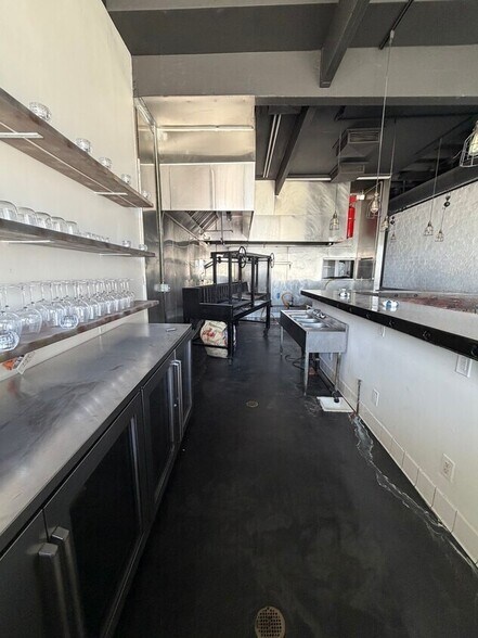 7563-7565 Beverly Blvd, Los Angeles, CA à louer - Photo intérieure – Image 3 sur 12