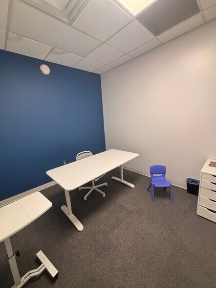 1079 Space Center Dr, Colorado Springs, CO à louer - Photo intérieure – Image 2 sur 5