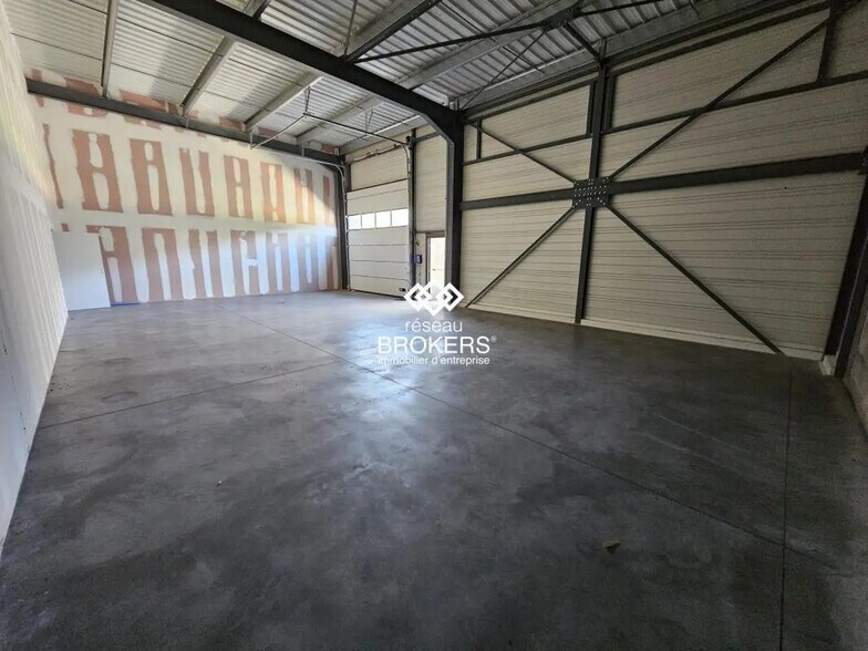 Local commercial dans Faverges-Seythenex à louer - Photo intérieure – Image 2 sur 4