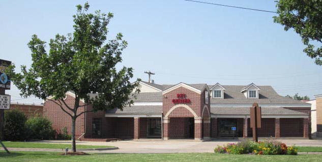 7917 N May Ave, Oklahoma City, OK à vendre - Photo de l’immeuble – Image 2 sur 66
