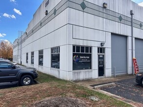 11482-11518 Robertson Dr, Manassas, VA à louer Photo de l’immeuble– Image 1 sur 6