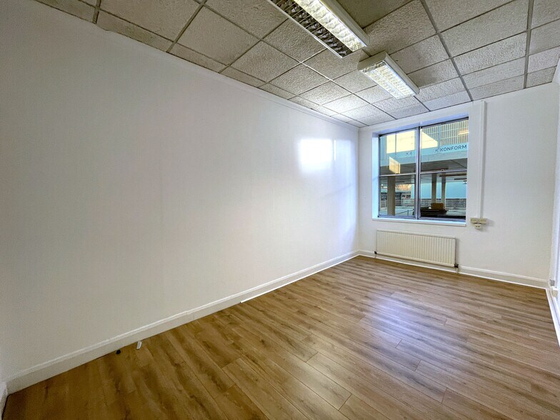 158 Kentish Town Rd, Londres à louer - Photo de l’immeuble – Image 3 sur 6