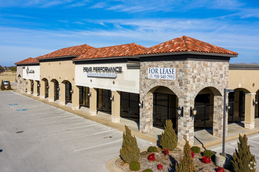 1375 N Aspen Ave, Broken Arrow, OK à louer - Photo de l’immeuble – Image 1 sur 4