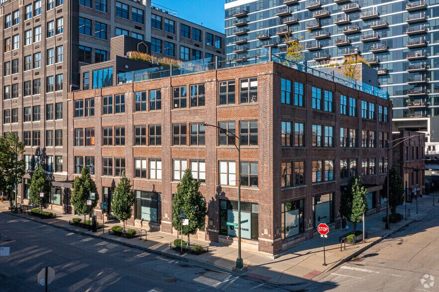 920 N Franklin St, Chicago, IL à louer - Photo principale – Image 1 sur 9