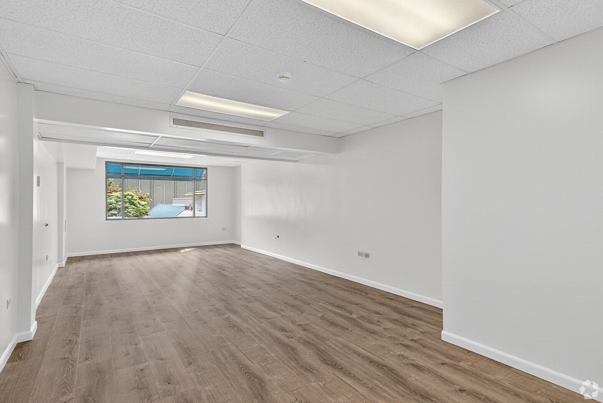 345 Royal Hawaiian Ave, Honolulu, HI à louer Photo intérieure– Image 1 sur 7