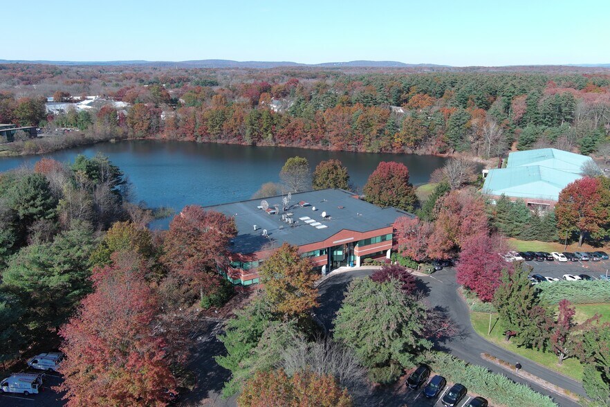 10 Executive Dr, Farmington, CT à louer - Photo de l’immeuble – Image 2 sur 16