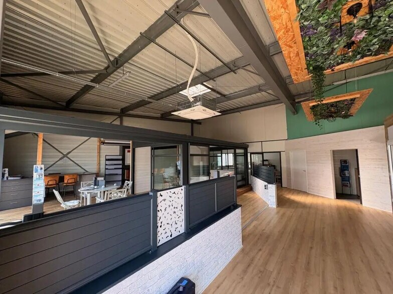 Local commercial dans Carquefou à louer - Photo intérieure – Image 2 sur 12