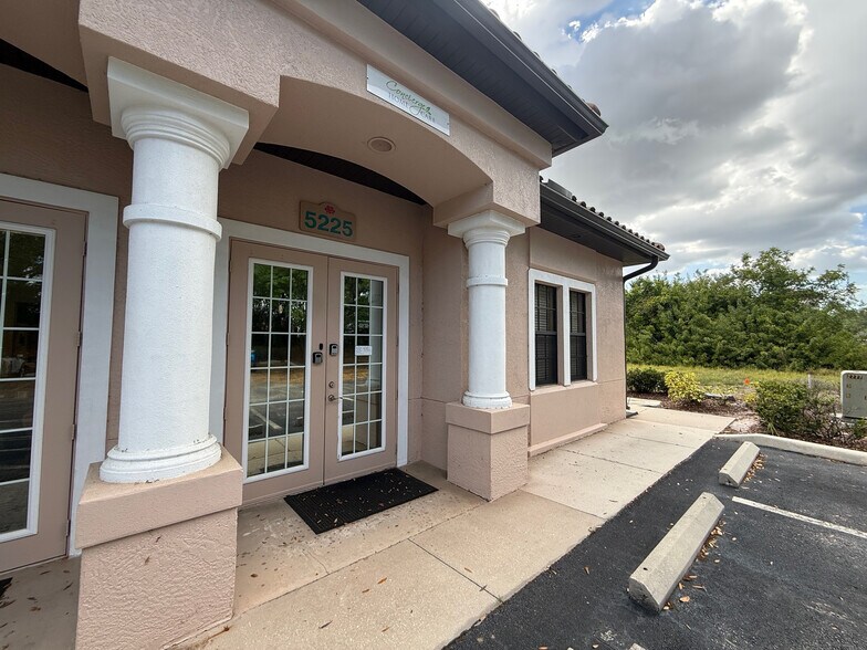 5225-5229 Office Park Blvd, Bradenton, FL à vendre - Photo de l’immeuble – Image 2 sur 6