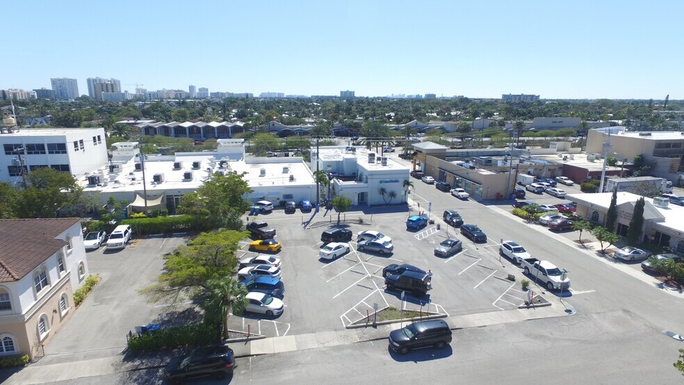 2701 E Atlantic Blvd, Pompano Beach, FL à louer - Photo de l’immeuble – Image 3 sur 20