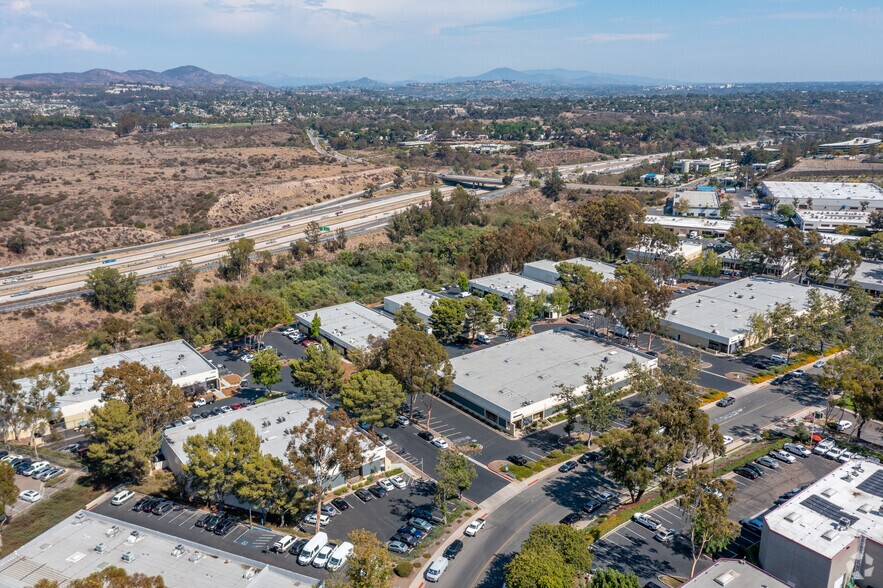 9474 Chesapeake Dr, San Diego, CA à louer - Aérien – Image 3 sur 5