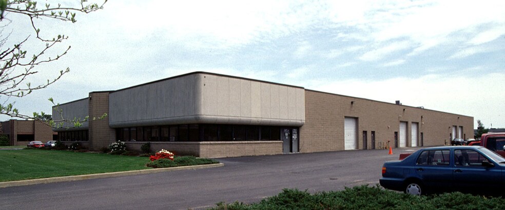 950-960 S 2nd St, Ronkonkoma, NY à louer - Autre – Image 2 sur 4