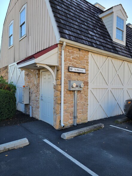 342 E Main St, Leola, PA à louer - Photo de l’immeuble – Image 2 sur 15