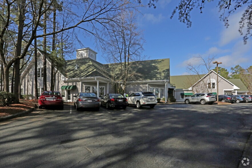 5501 Fortune's Ridge Rd, Durham, NC à louer - Photo de l’immeuble – Image 2 sur 9