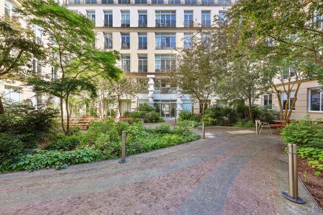 Plus de détails pour 65 Rue De La Victoire, Paris - Bureau à louer