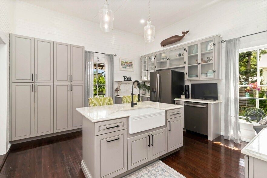 201 8th St, Port Saint Joe, FL à vendre - Photo de l’immeuble – Image 2 sur 5