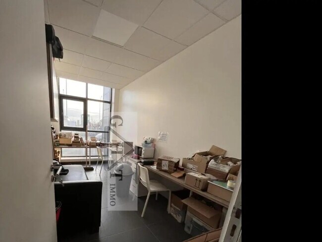 Plus de détails pour Bureau, Industriel/Logistique à louer