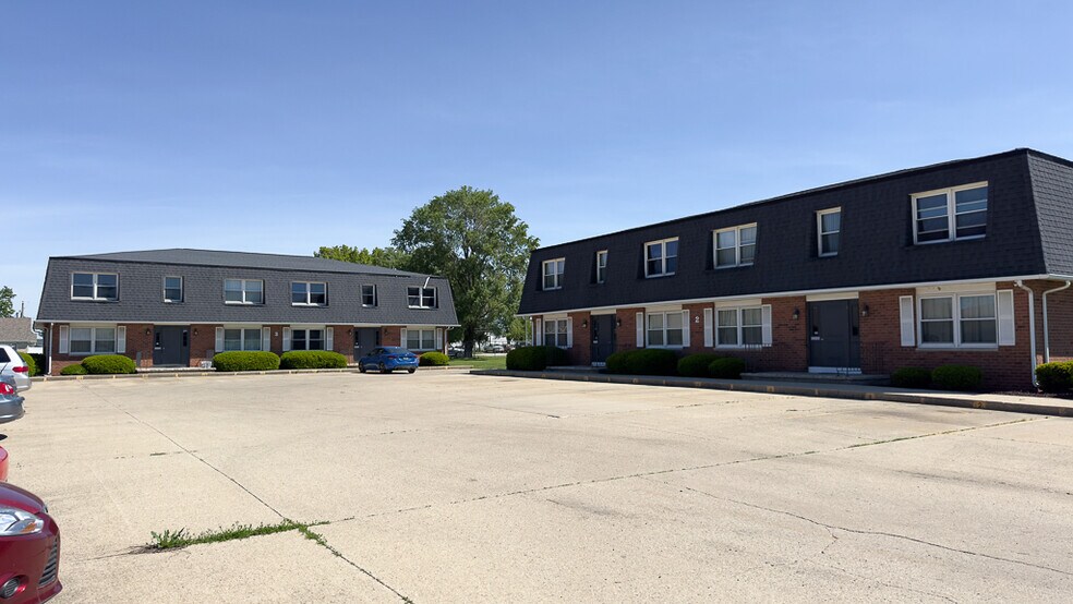 2 Michael St, Streator, IL à vendre - Photo de l’immeuble – Image 3 sur 25