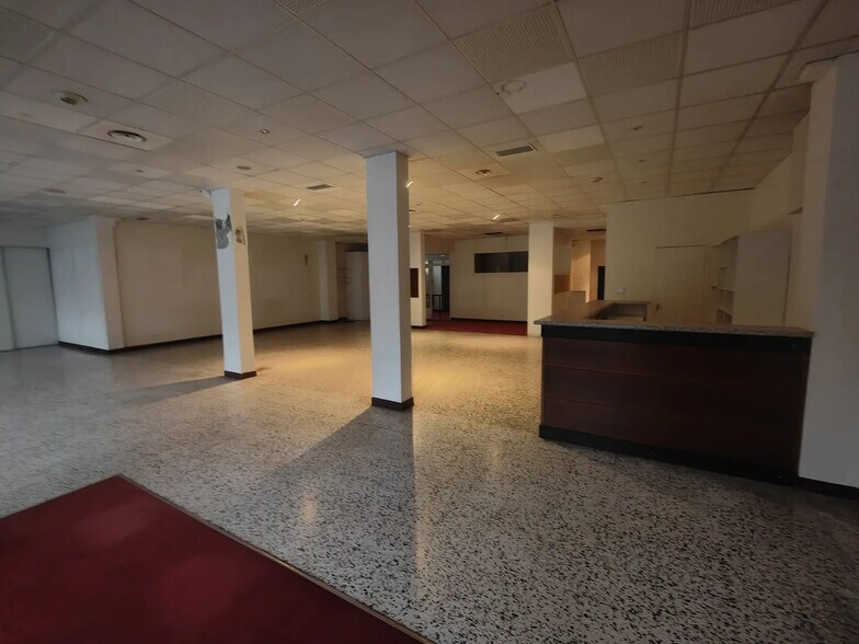 Bureau dans Antibes à louer - Photo de l’immeuble – Image 2 sur 9