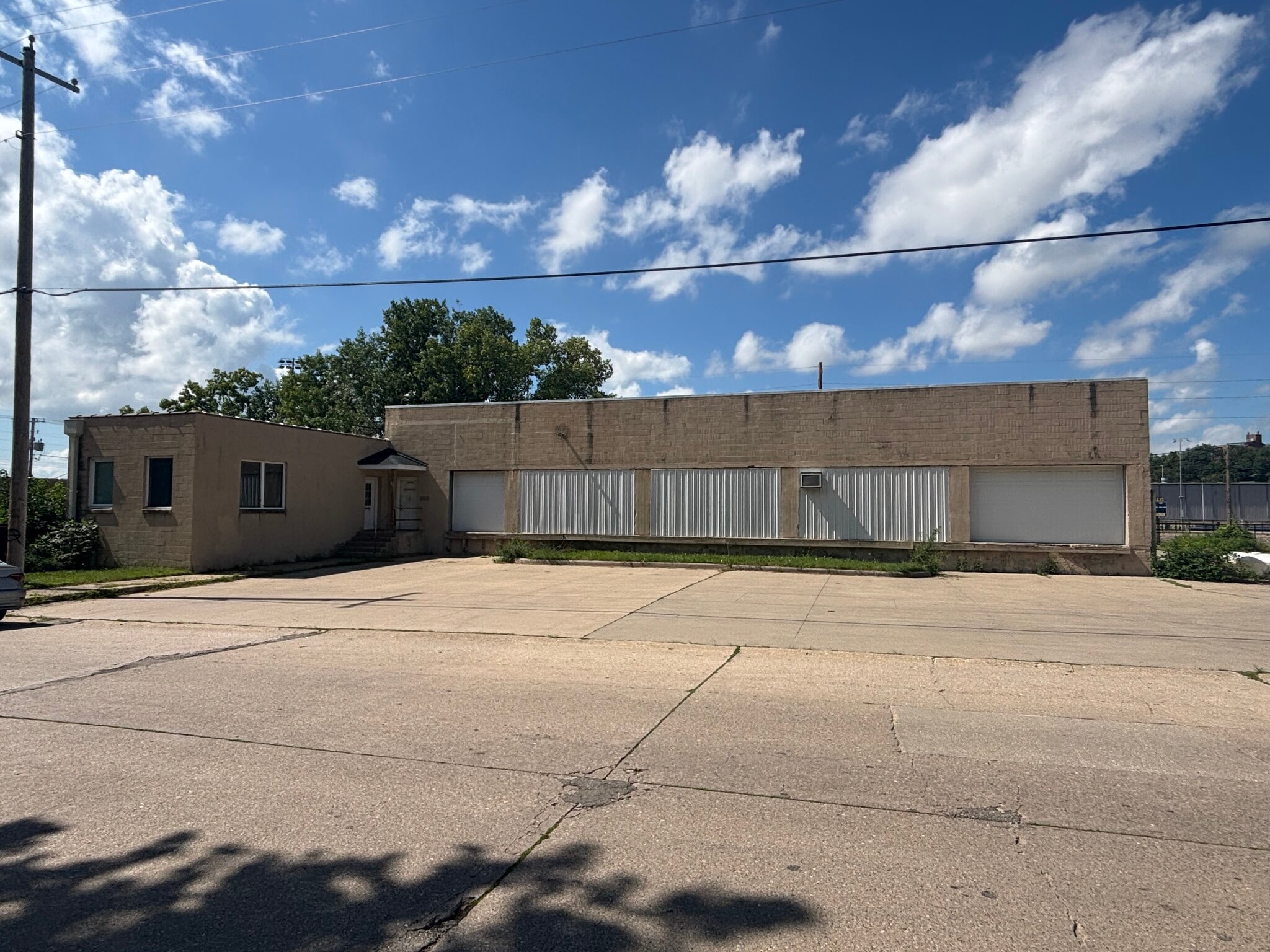 1814 E Ave NE, Cedar Rapids, IA à louer Photo intérieure– Image 1 sur 9