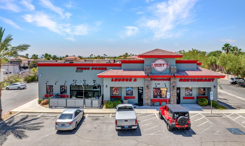 8025 Farm Rd, Las Vegas, NV à vendre - Photo de l’immeuble – Image 2 sur 8