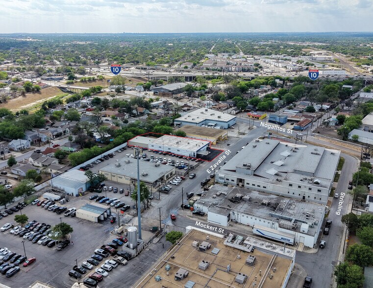 130 E Zavalla, San Antonio, TX à louer - Aérien – Image 2 sur 58