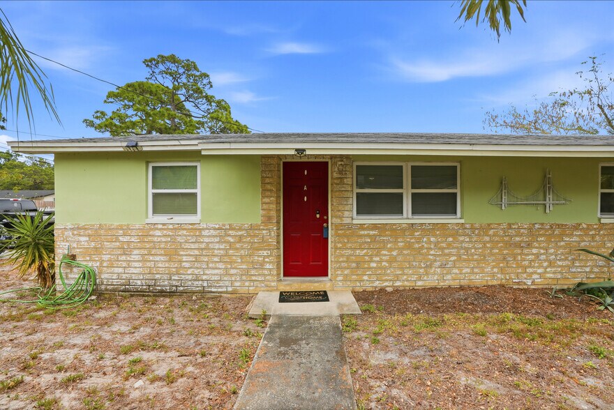 8040 47th Ave N, Saint Petersburg, FL à vendre - Photo de l’immeuble – Image 2 sur 12