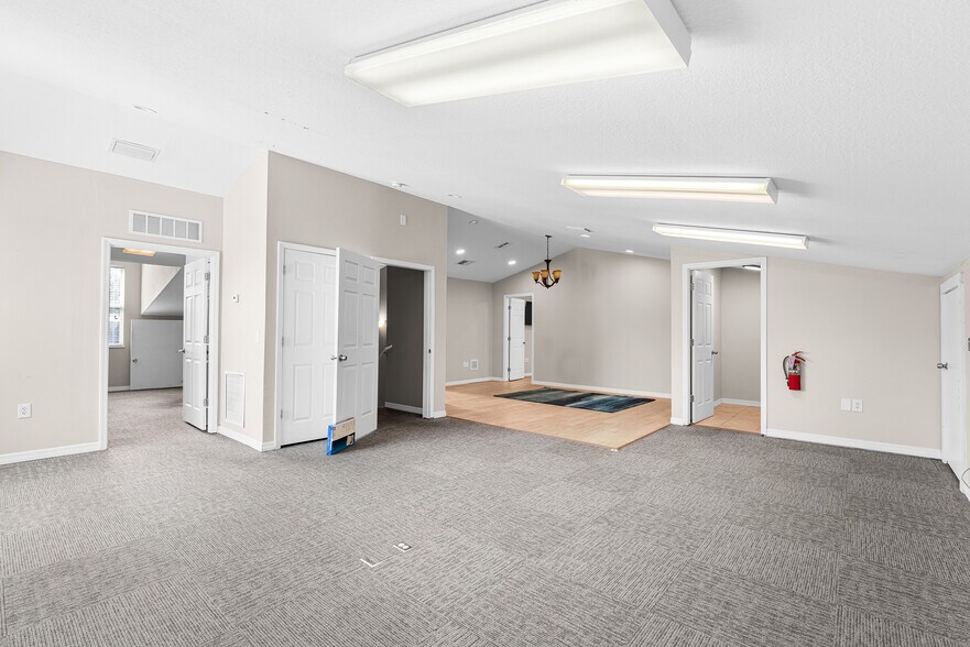 5001 N Nebraska Ave, Tampa, FL à louer - Photo de l’immeuble – Image 3 sur 31