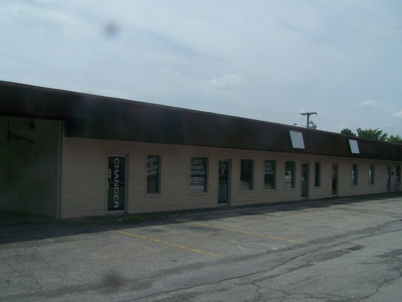 301-309 Oak Ridge Tpke, Oak Ridge, TN à louer - Photo de l’immeuble – Image 1 sur 6