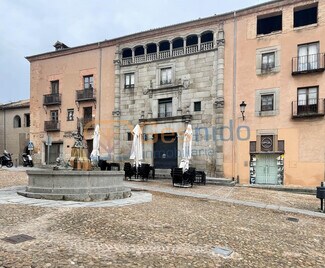 Plus de détails pour Plaza De San Martín, 3, Segovia - Logement à vendre