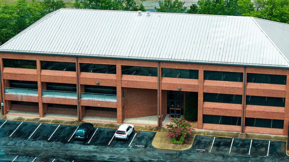 320 Executive Ct, Little Rock, AR à louer - Photo de l’immeuble – Image 1 sur 5