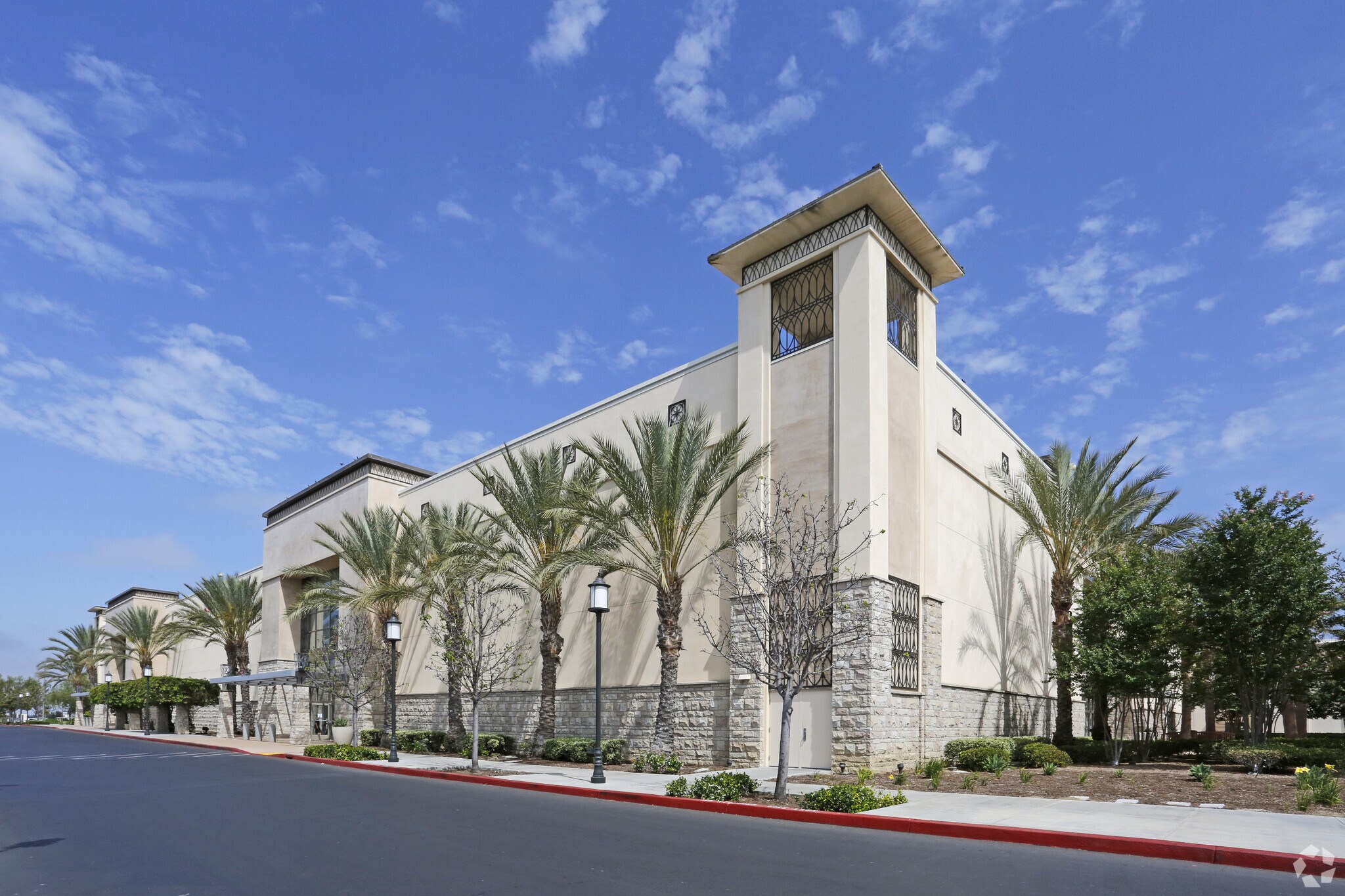 2015 Birch Rd, Chula Vista, CA à louer Photo principale– Image 1 sur 5