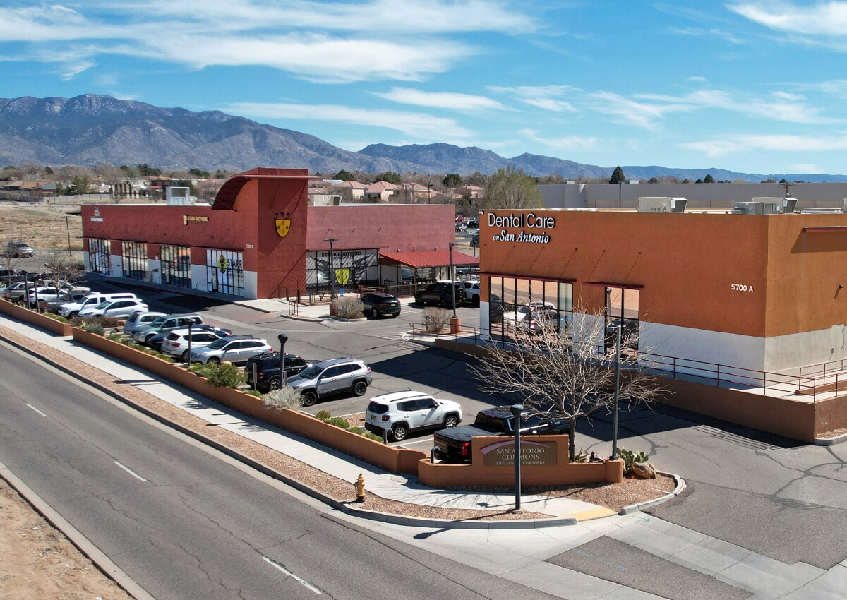 5700 San Antonio Dr NE, Albuquerque, NM à vendre Photo de l’immeuble– Image 1 sur 8