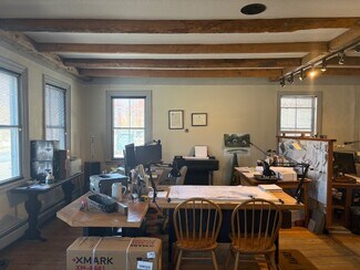 Plus de détails pour 81 Central St, Woodstock, VT - Bureau à louer