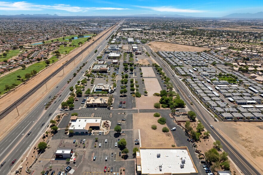 14130 W Mountain View Blvd, Surprise, AZ à vendre - Photo de l’immeuble – Image 3 sur 24