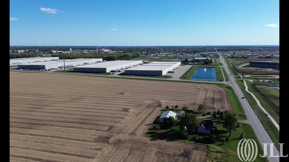 NE 56th Street, Altoona, IA à vendre - Vidéo sur l’annonce professionnelle – Image 2 sur 10