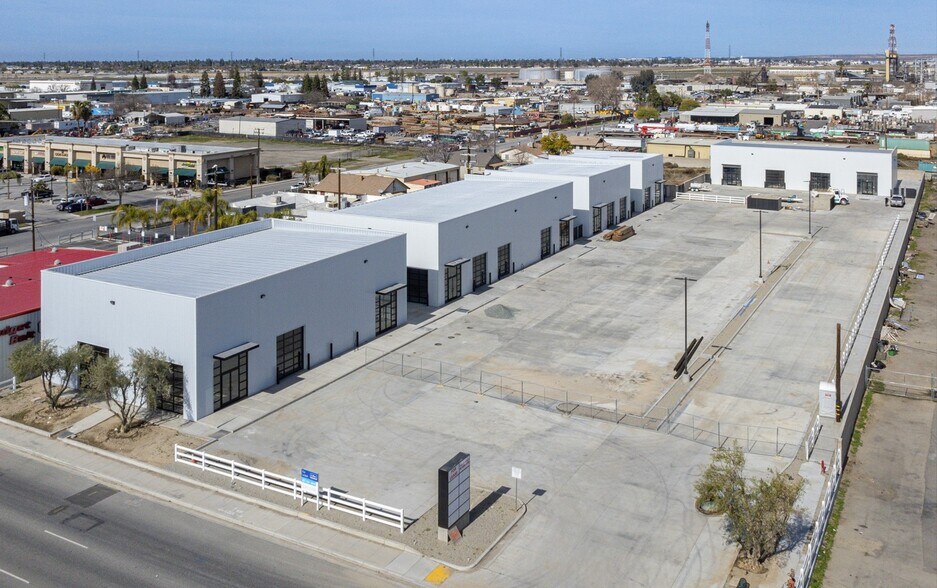 4060 Rosedale Hwy, Bakersfield, CA à louer - Photo de l’immeuble – Image 1 sur 1