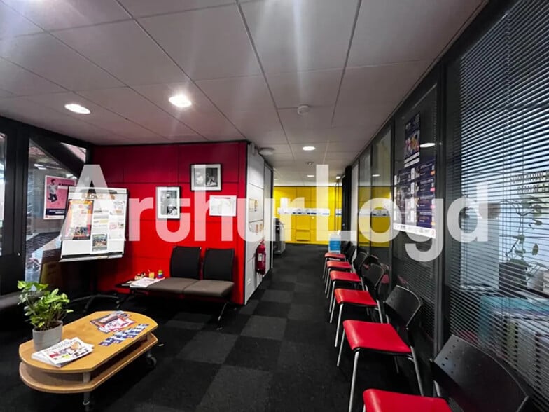 Bureau dans Hérouville-Saint-Clair à vendre - Photo de l’immeuble – Image 2 sur 4