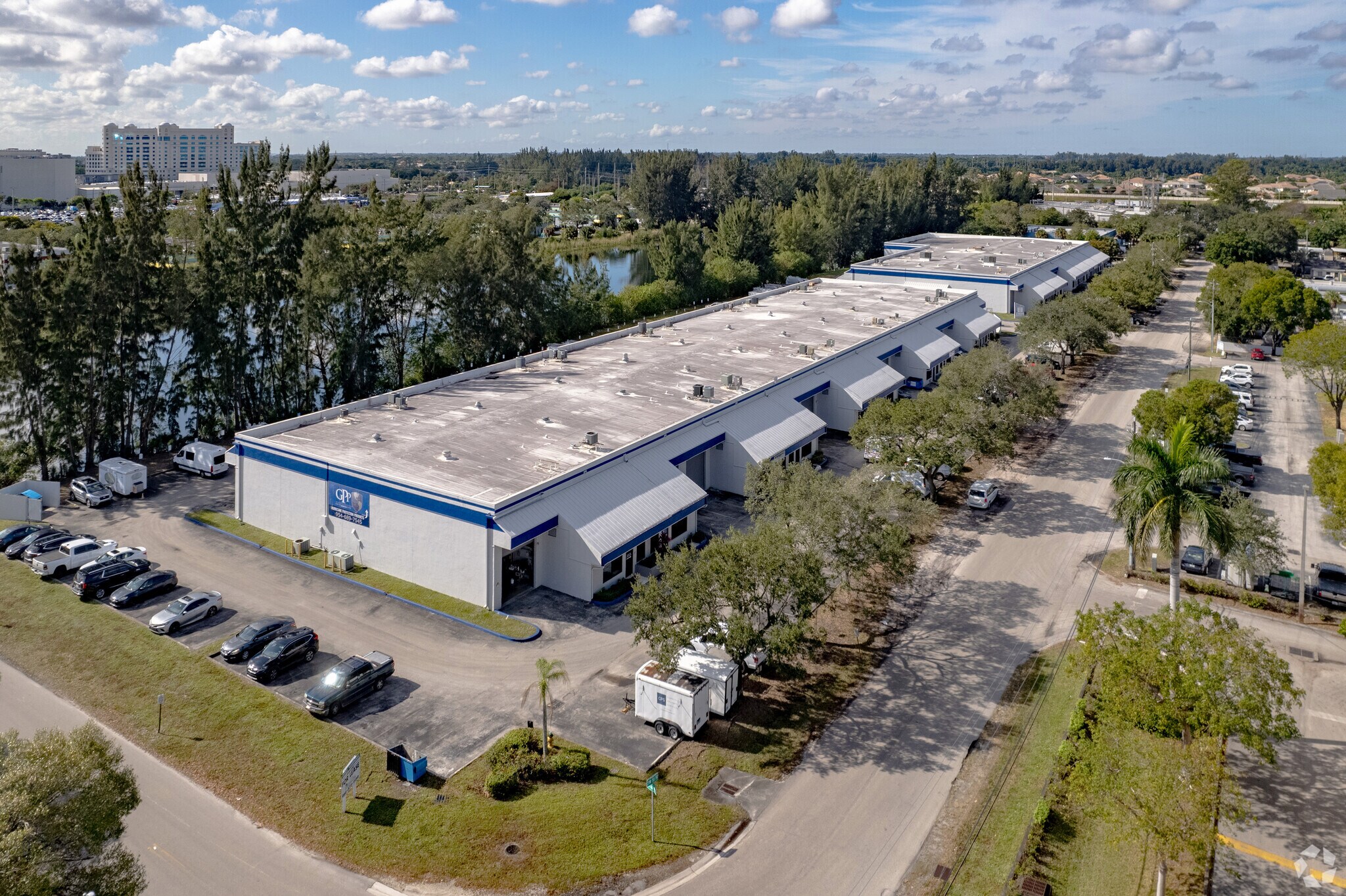 4800 SW 51st St, Davie, FL à louer Photo de l’immeuble– Image 1 sur 11