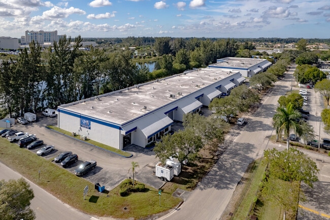Plus de détails pour 4800 SW 51st St, Davie, FL - Industriel/Logistique à louer