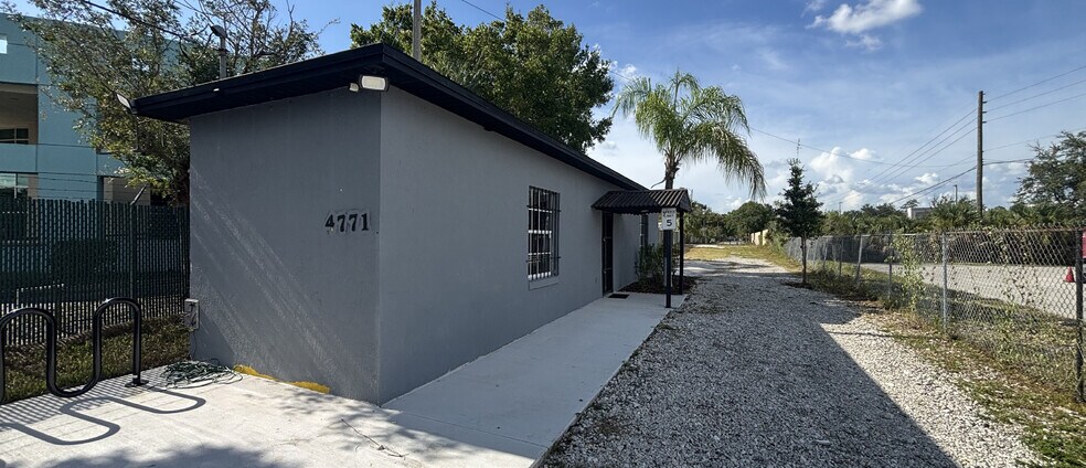 4771 W Sand Lake Rd, Orlando, FL à vendre - Photo de l’immeuble – Image 3 sur 10