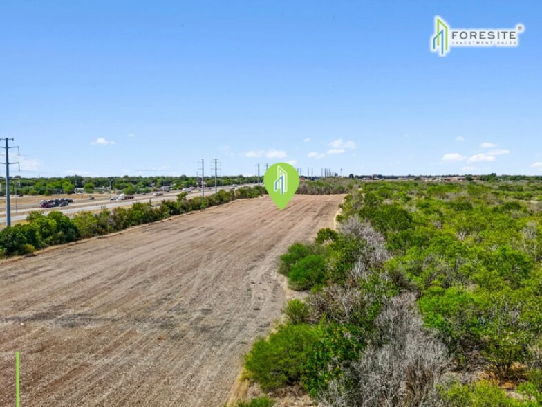 9539 Espada Rd, San Antonio, TX à vendre - Photo de l’immeuble – Image 2 sur 3
