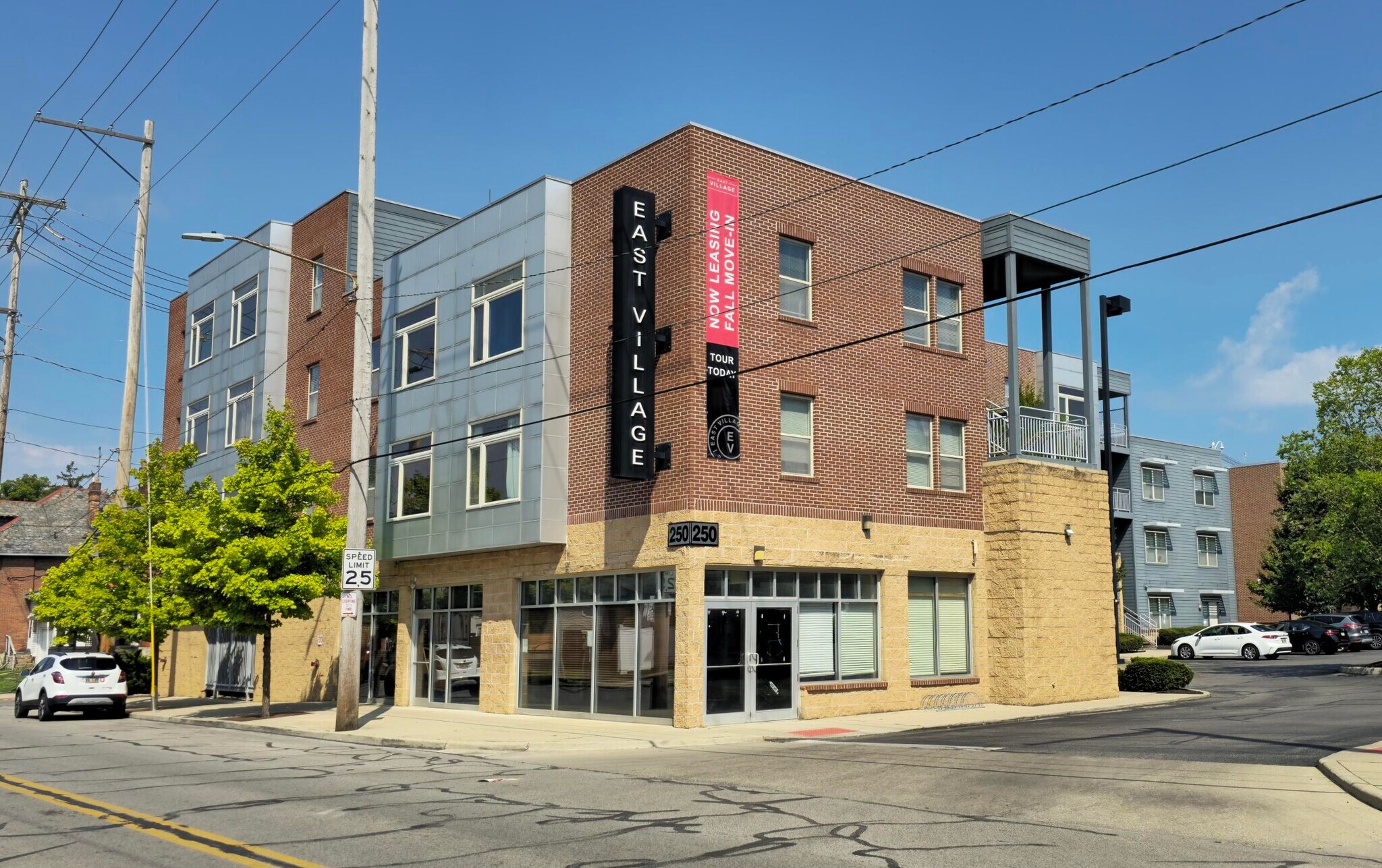 240 Chittenden Ave, Columbus, OH à louer Photo principale– Image 1 sur 2