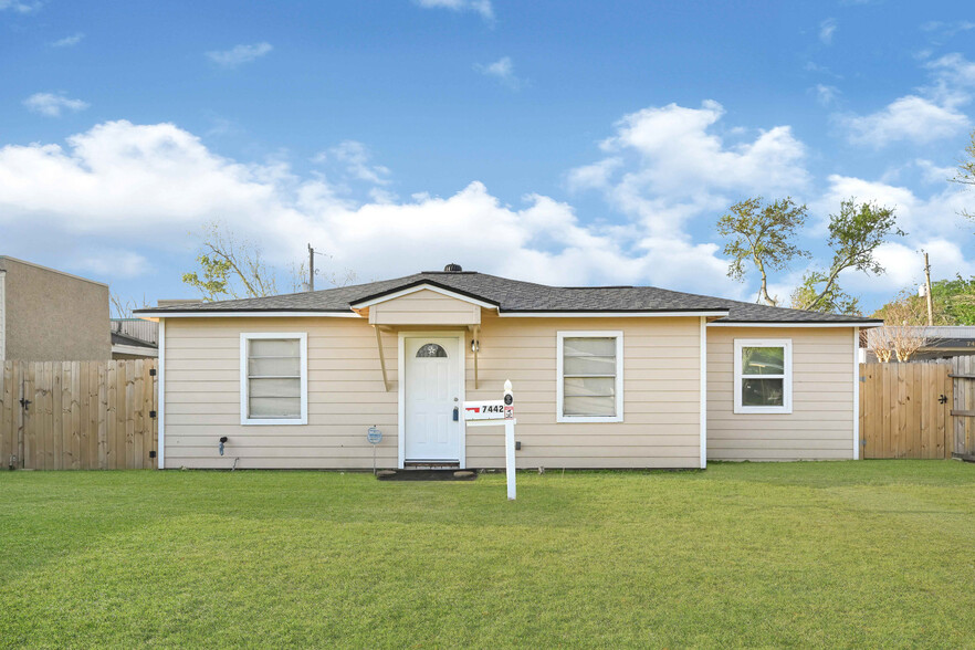 7442 Evie Ln, Deer Park, TX à vendre - Photo de l’immeuble – Image 1 sur 16