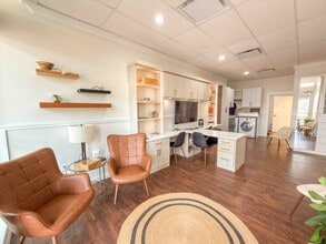 8430 Rea Rd, Charlotte, NC à louer Photo intérieure– Image 2 sur 7