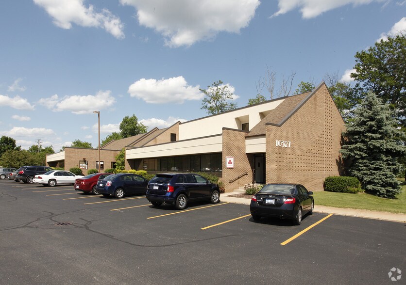 10315 E Grand River Ave, Brighton, MI à louer - Photo principale – Image 3 sur 3