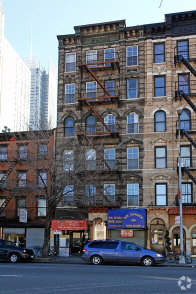510 Ninth Ave, New York, NY à louer - Photo de l’immeuble – Image 1 sur 6