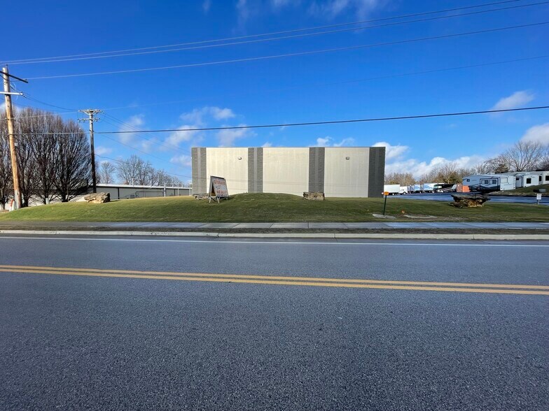 5435-5437 Westwood Dr, Saint Charles, MO à louer - Photo de l’immeuble – Image 3 sur 12